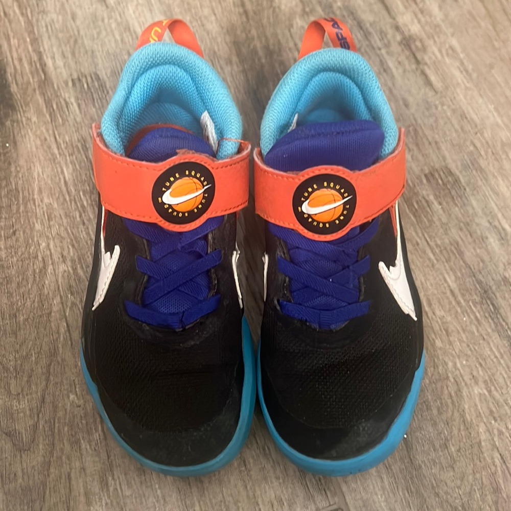 Nike Tune squad Tennis